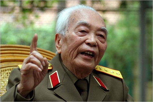 Hue high school commemorates General Vo Nguyen Giap - ảnh 1